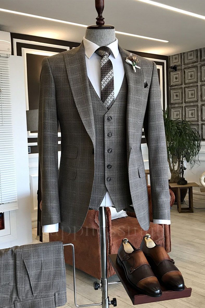 Ioanna Smart Formal Small Plaid Peaked Lapel Bespoke Slim Fit Men Suits