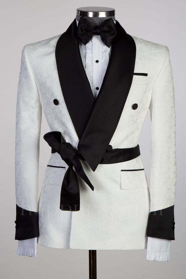 Glamorous White Double Breasted Shawl Lapel Jacquard Wedding Men Suits with Belt