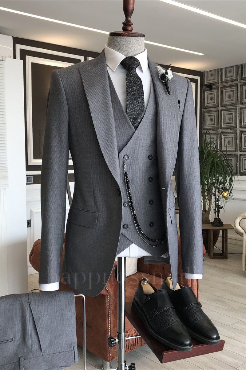 Patricia Stylish Dark Gray 3-Pieces Peaked Lapel Slim Fit Business Suits For Men