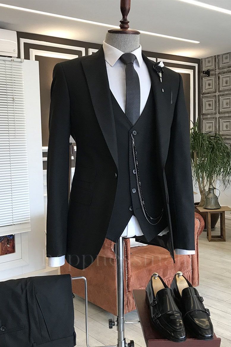 Ryan Classic Black 3-Pieces Peaked Lapel Slim Fit Men Suits For Business