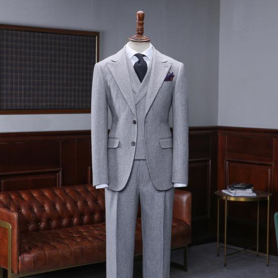 Antoinette Classical Gray Small Plaid Peaked Lapel 2 Button Business Suit_2